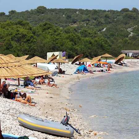 Apartments With A Parking Space Sali, Dugi Otok - 8181 Bagian luar foto