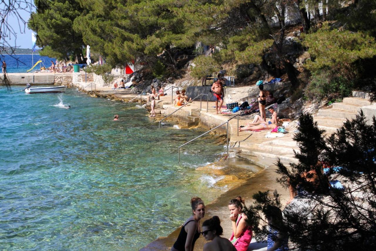 Apartments With A Parking Space Sali, Dugi Otok - 8181 Bagian luar foto