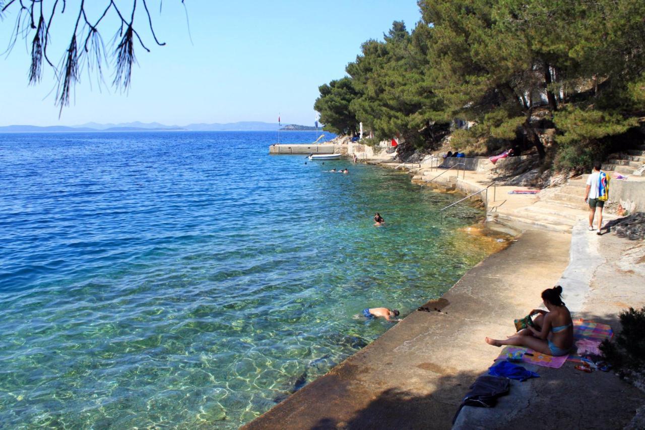 Apartments With A Parking Space Sali, Dugi Otok - 8181 Bagian luar foto