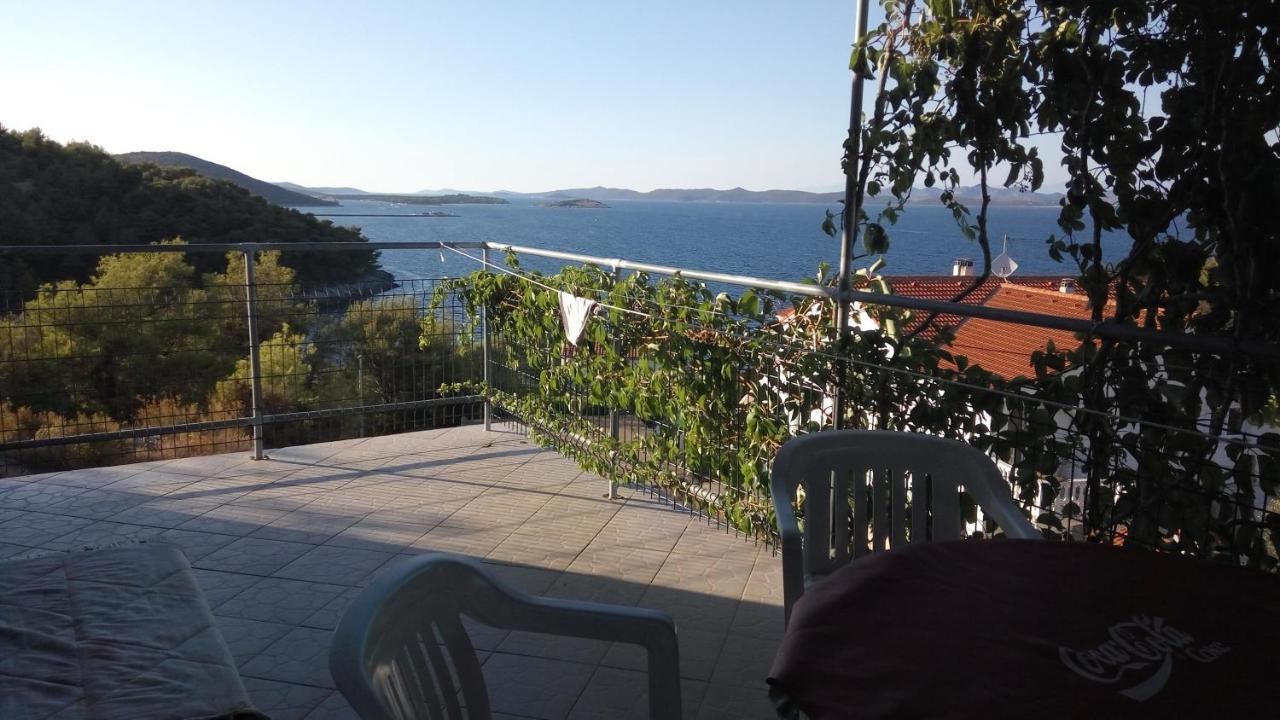 Apartments With A Parking Space Sali, Dugi Otok - 8181 Bagian luar foto