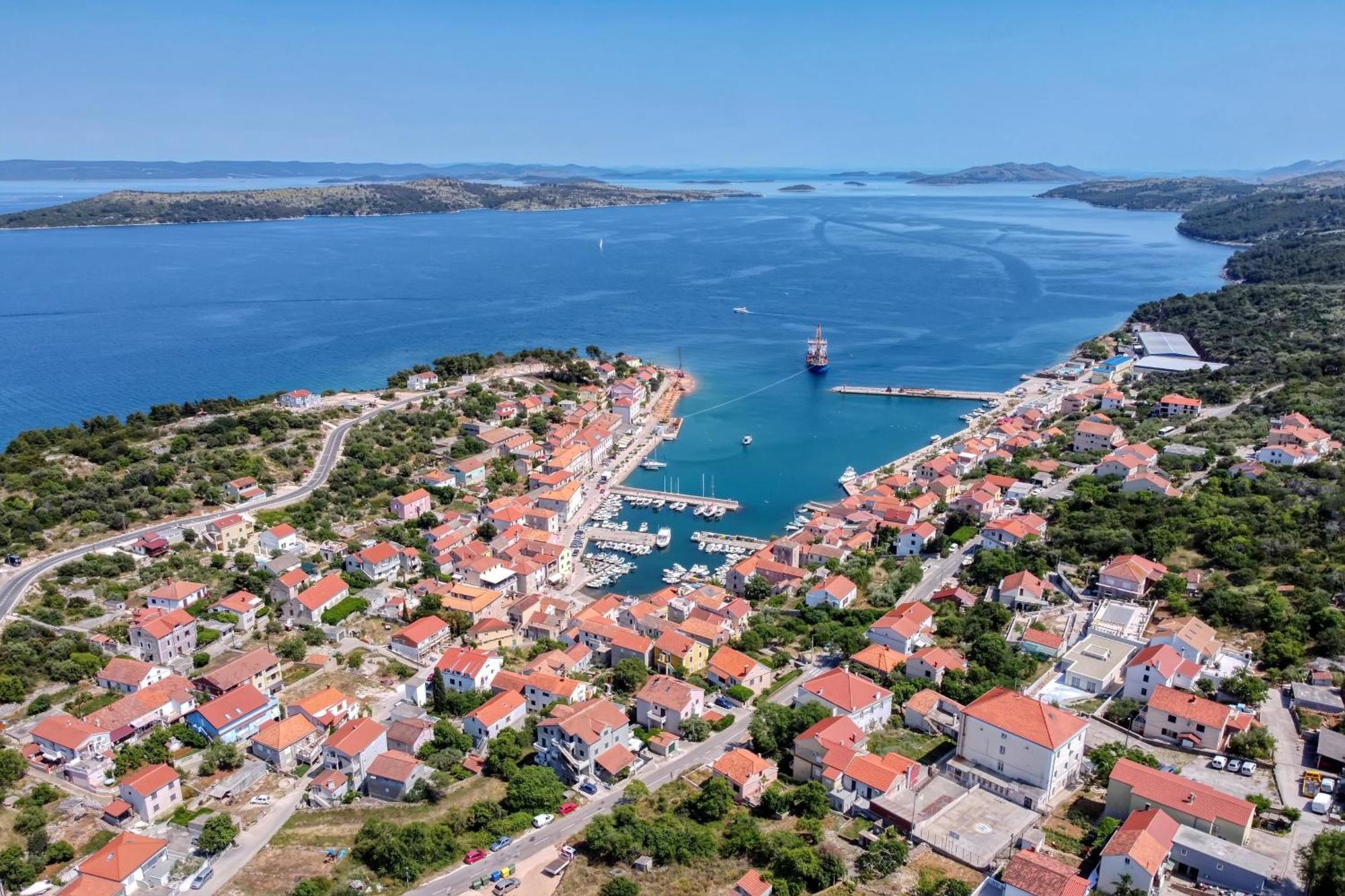Apartments With A Parking Space Sali, Dugi Otok - 8181 Bagian luar foto