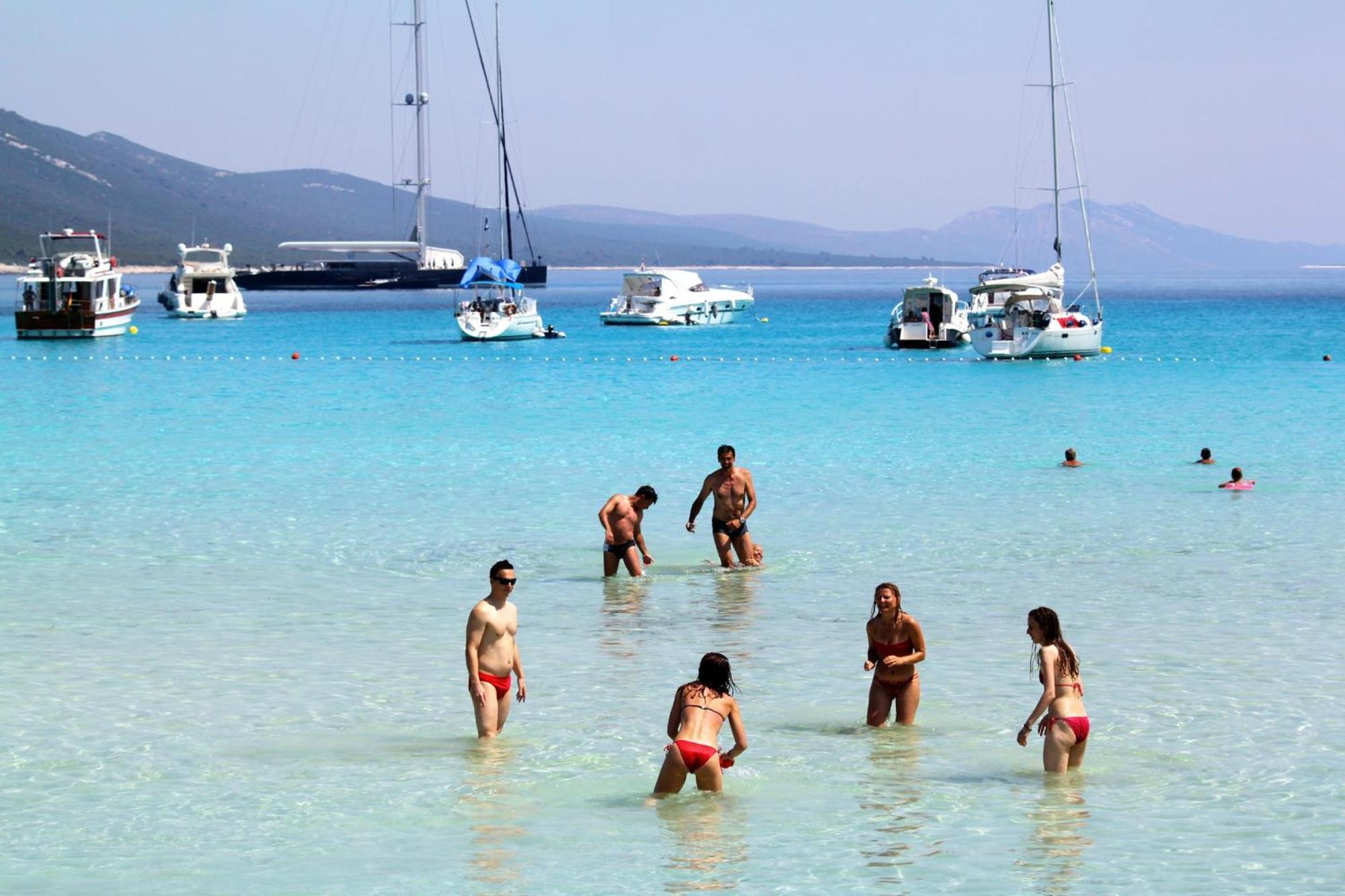 Apartments With A Parking Space Sali, Dugi Otok - 8181 Bagian luar foto